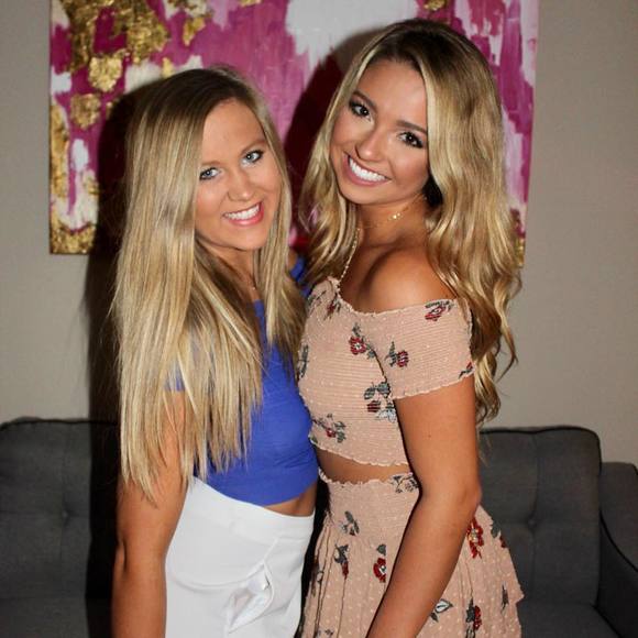 Meet your Posher, Annaclaire - Picture 1 of 1